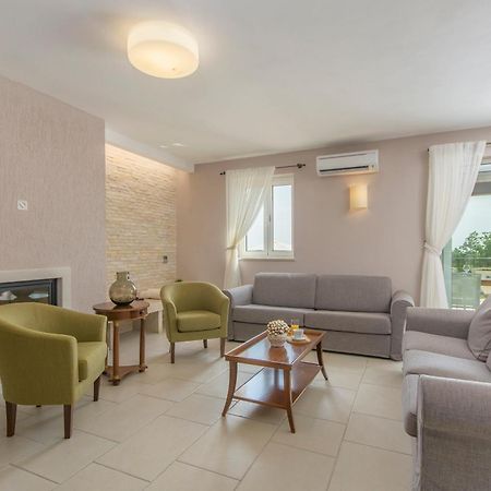 Villa Sterpazzi - Near Porec With Sea View, Private Jacuzzi, Sauna And Pool Visnjan Ngoại thất bức ảnh