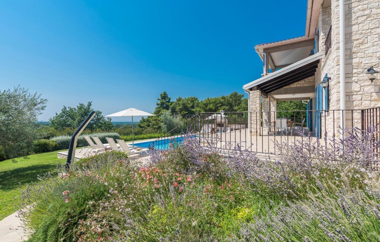 Villa Sterpazzi - Near Porec With Sea View, Private Jacuzzi, Sauna And Pool Visnjan Ngoại thất bức ảnh