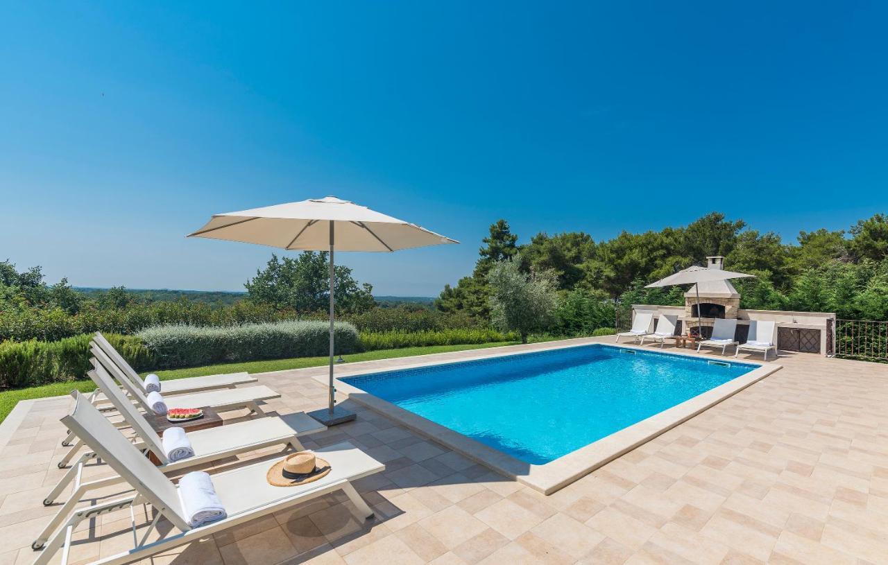 Villa Sterpazzi - Near Porec With Sea View, Private Jacuzzi, Sauna And Pool Visnjan Ngoại thất bức ảnh