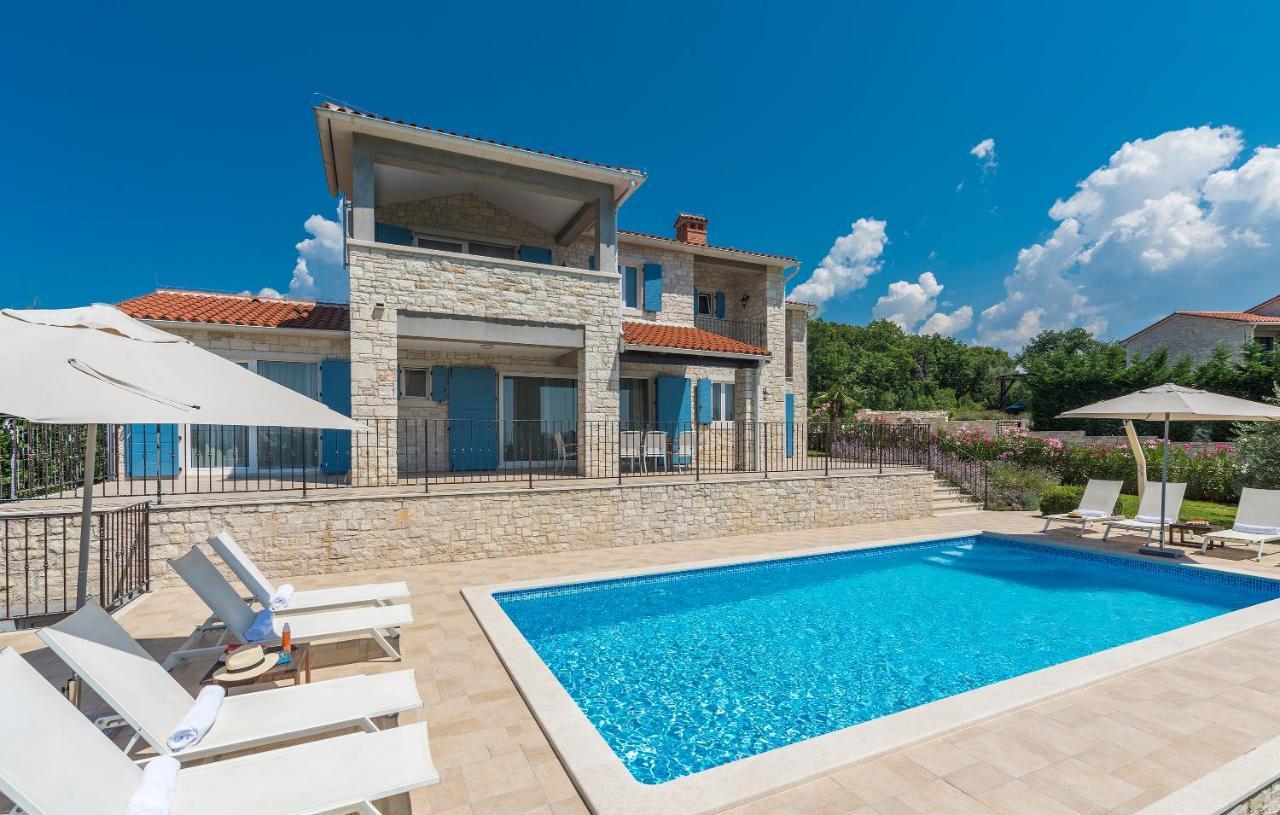 Villa Sterpazzi - Near Porec With Sea View, Private Jacuzzi, Sauna And Pool Visnjan Ngoại thất bức ảnh