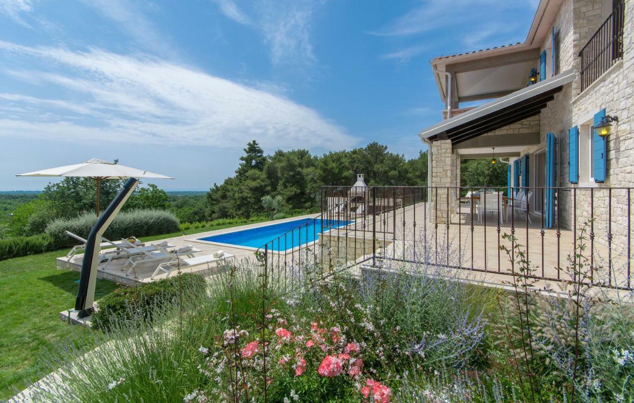 Villa Sterpazzi - Near Porec With Sea View, Private Jacuzzi, Sauna And Pool Visnjan Ngoại thất bức ảnh