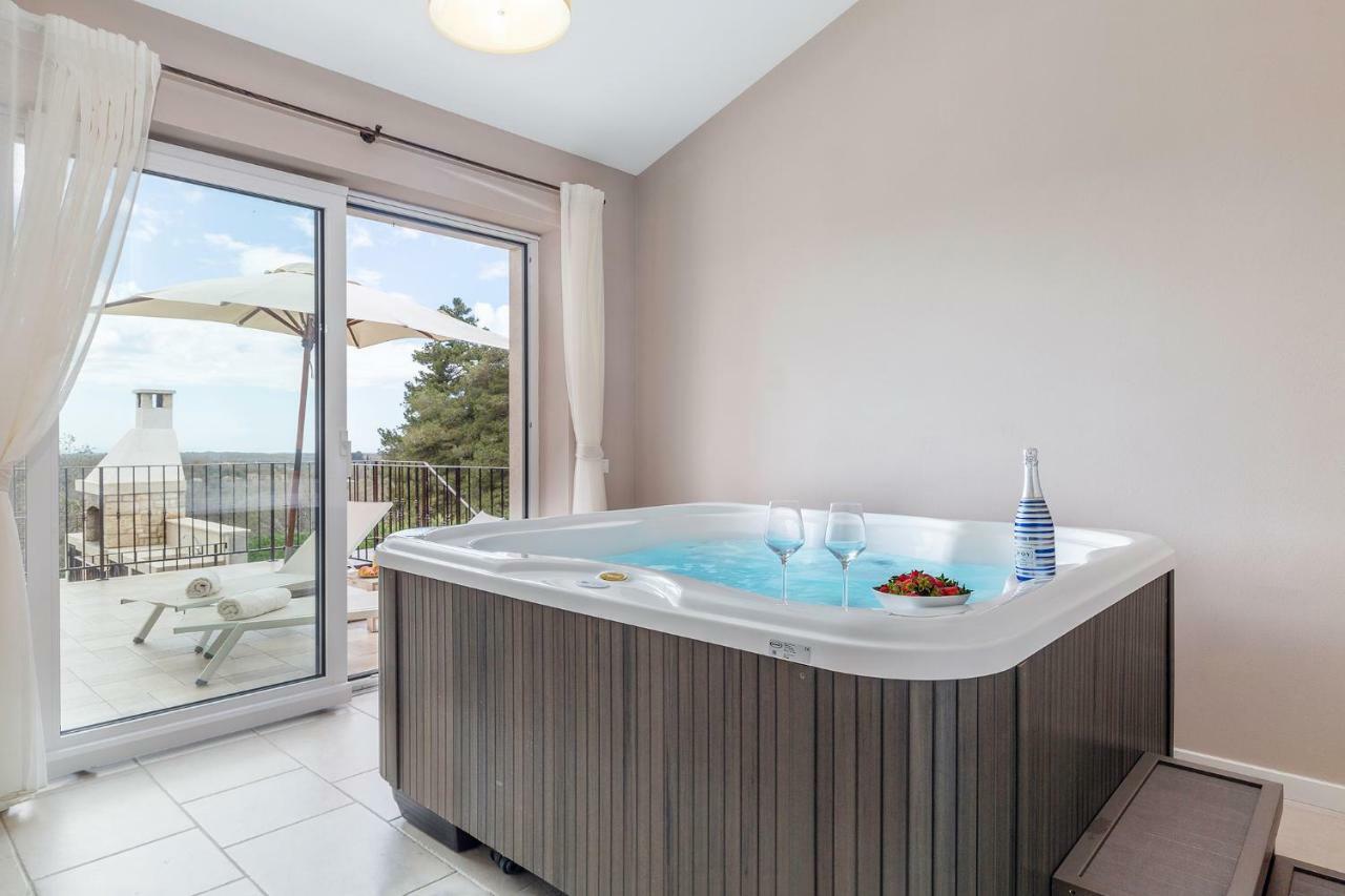 Villa Sterpazzi - Near Porec With Sea View, Private Jacuzzi, Sauna And Pool Visnjan Ngoại thất bức ảnh