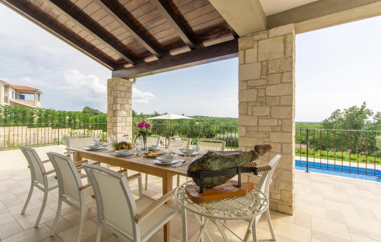 Villa Sterpazzi - Near Porec With Sea View, Private Jacuzzi, Sauna And Pool Visnjan Ngoại thất bức ảnh